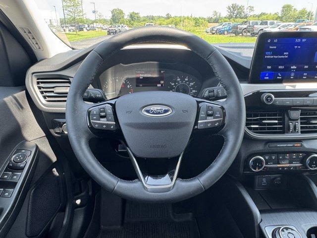 used 2022 Ford Escape car, priced at $25,429