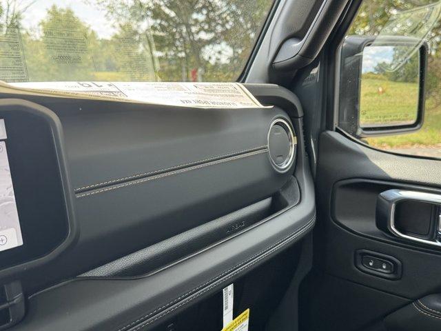 new 2025 Jeep Gladiator car, priced at $53,935