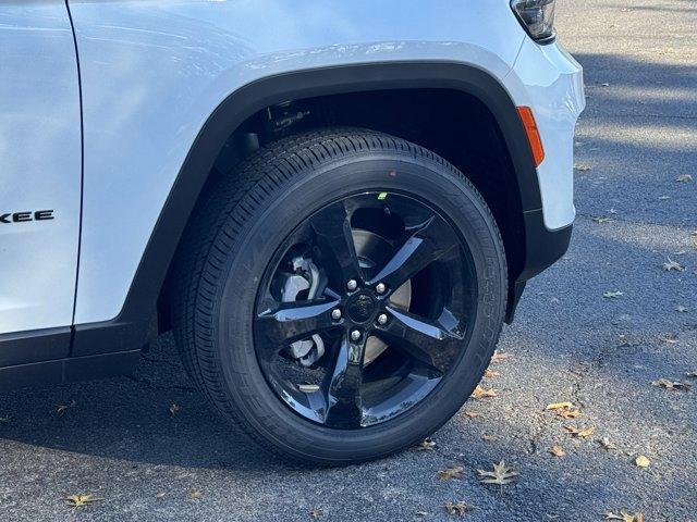 new 2025 Jeep Grand Cherokee car, priced at $48,775