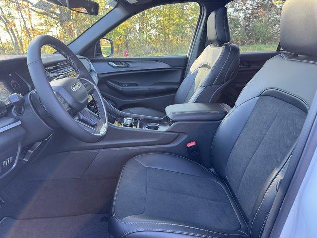 new 2025 Jeep Grand Cherokee car, priced at $48,775