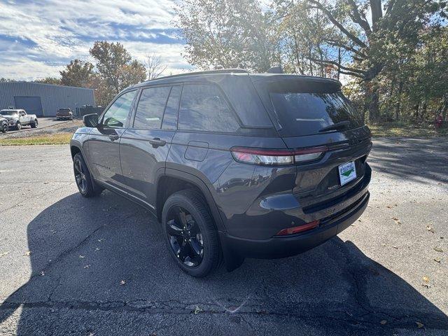 new 2025 Jeep Grand Cherokee car, priced at $48,800