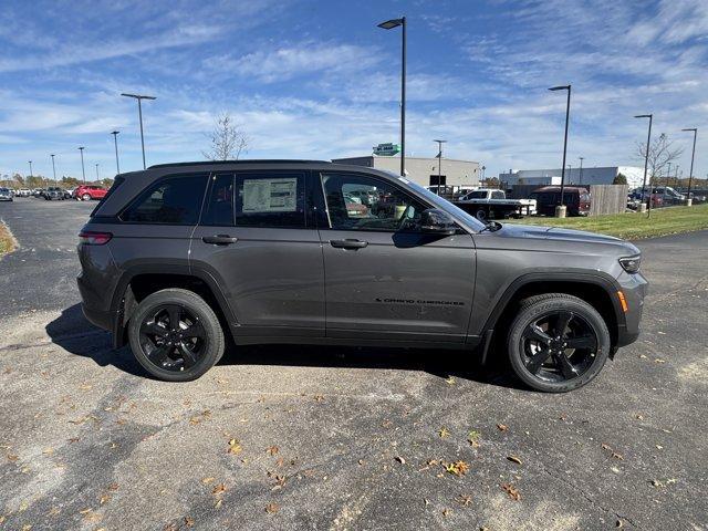 new 2025 Jeep Grand Cherokee car, priced at $48,800