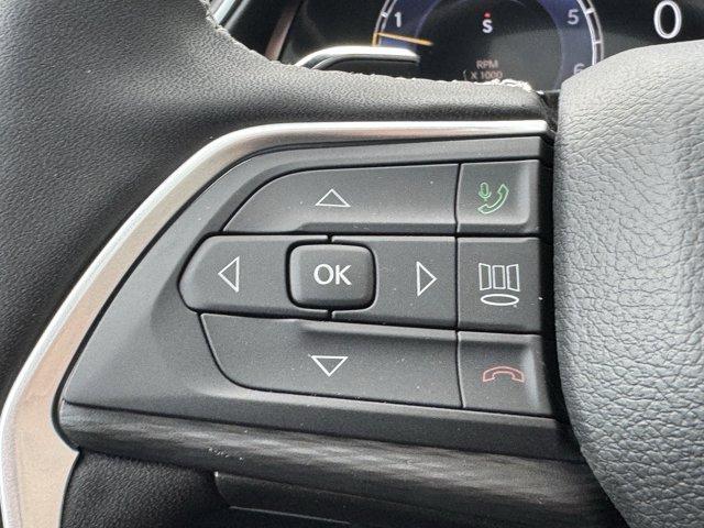 new 2025 Jeep Grand Cherokee car, priced at $46,560