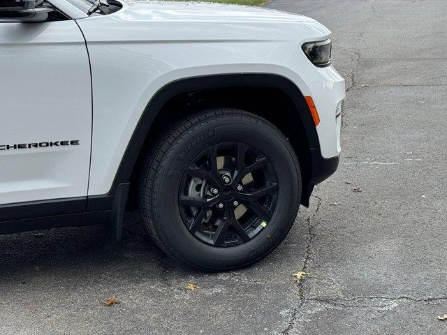 new 2025 Jeep Grand Cherokee car, priced at $46,560