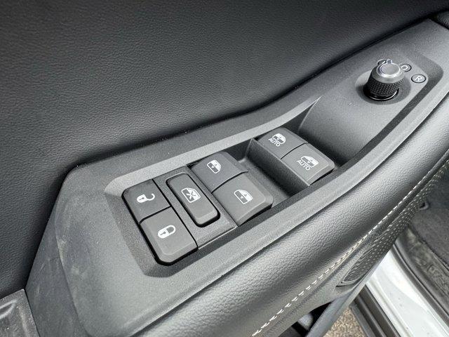 new 2025 Jeep Grand Cherokee car, priced at $46,560