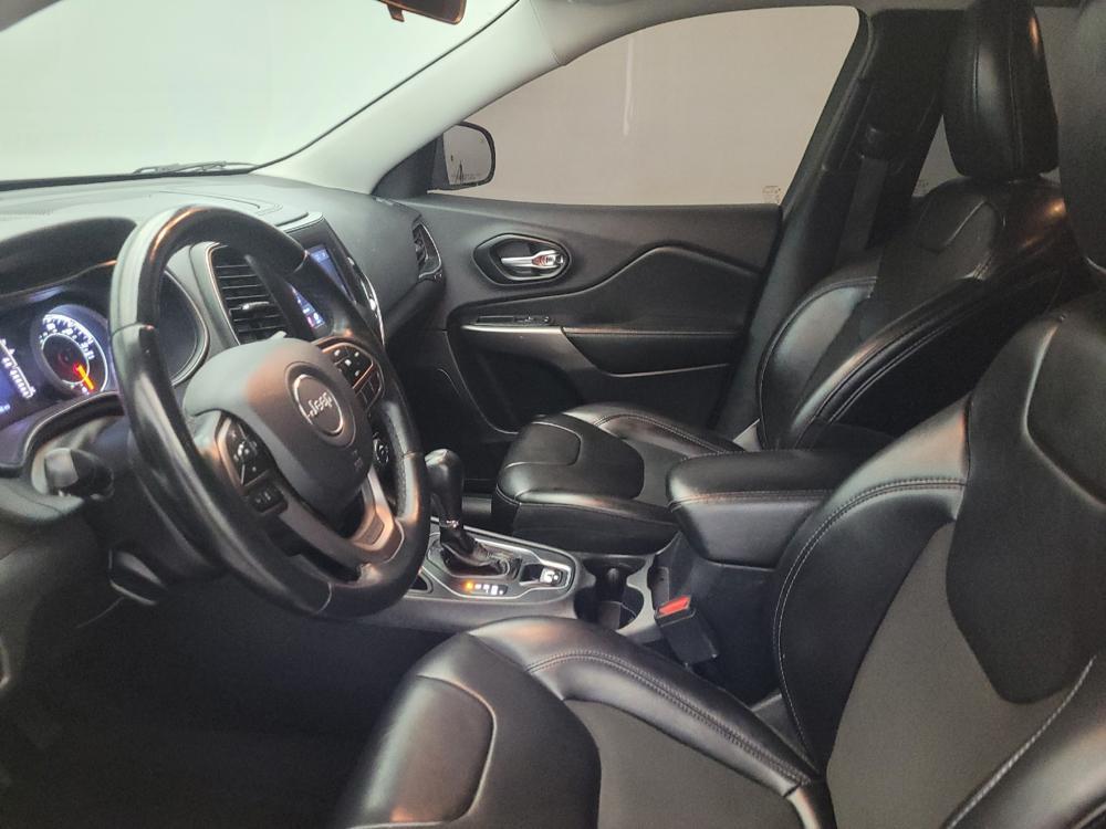 used 2019 Jeep Cherokee car, priced at $15,395