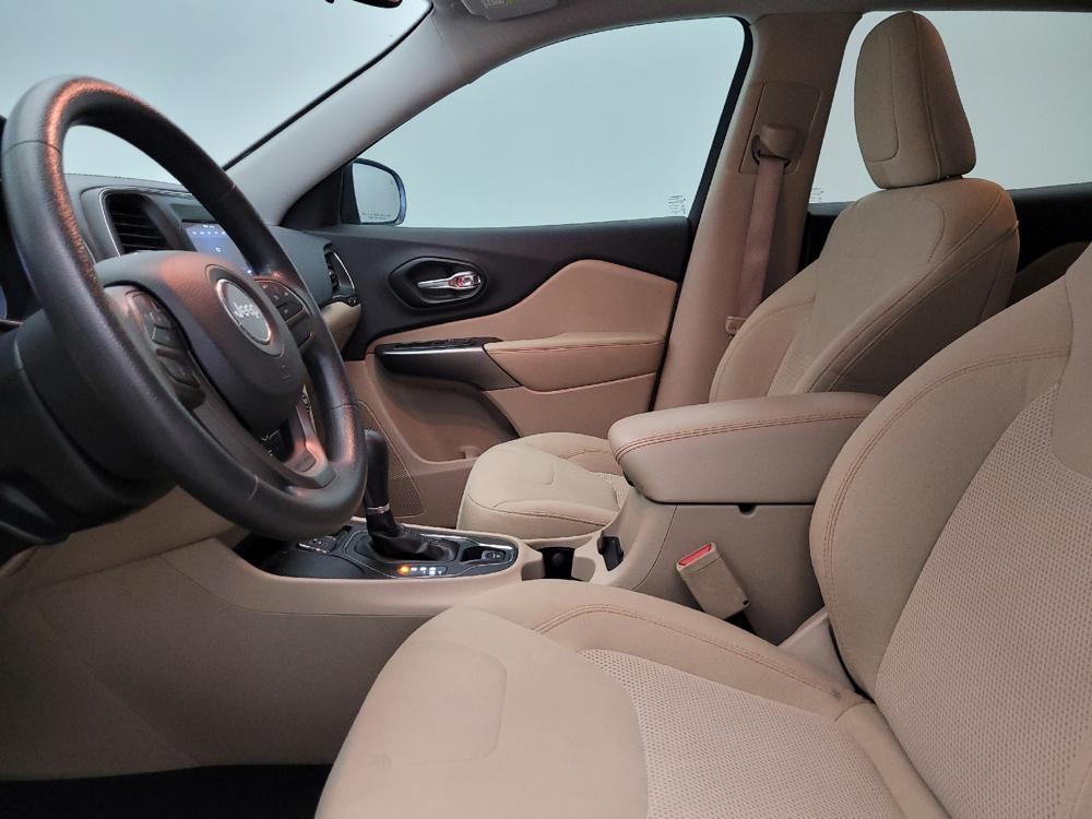 used 2021 Jeep Cherokee car, priced at $19,995