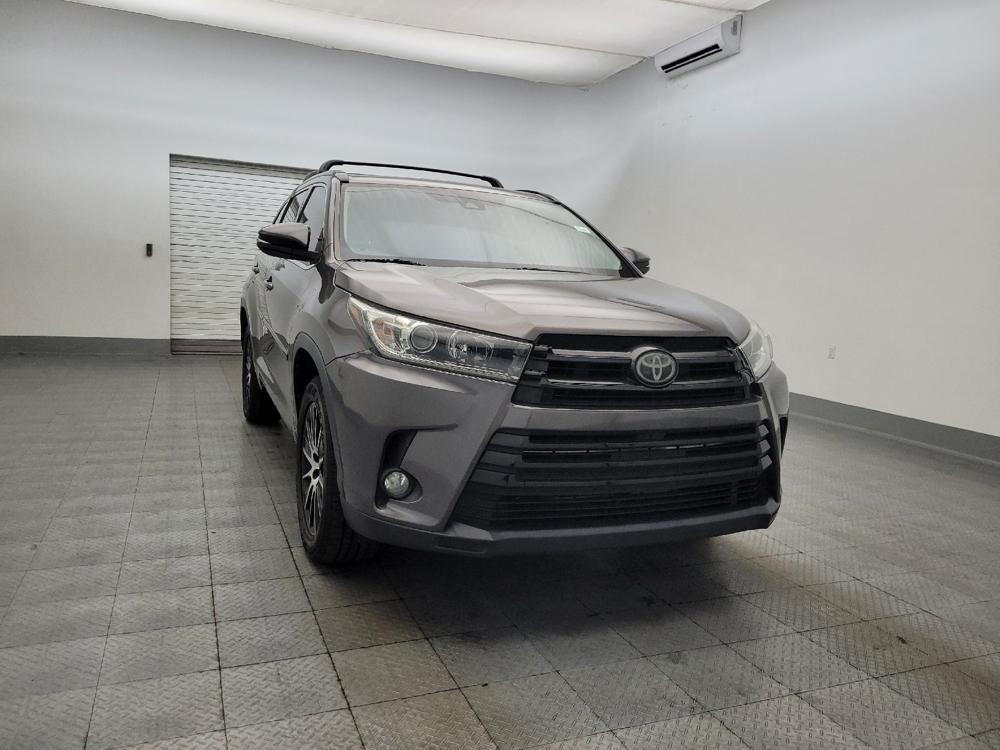 used 2017 Toyota Highlander car, priced at $22,195