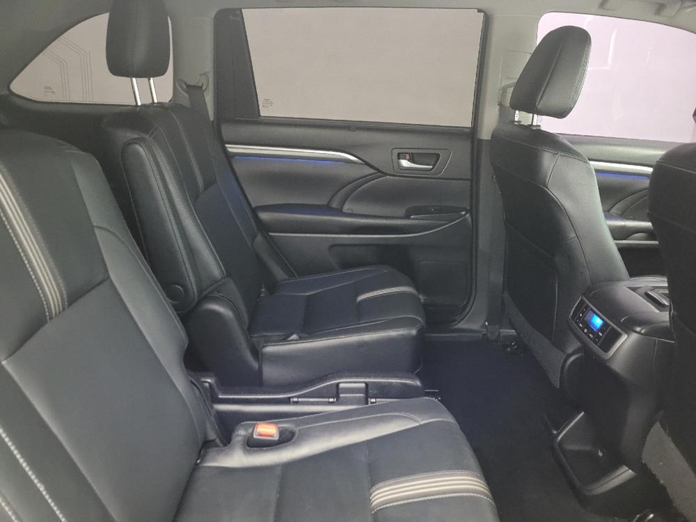 used 2017 Toyota Highlander car, priced at $22,195