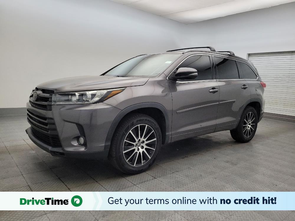 used 2017 Toyota Highlander car, priced at $22,195
