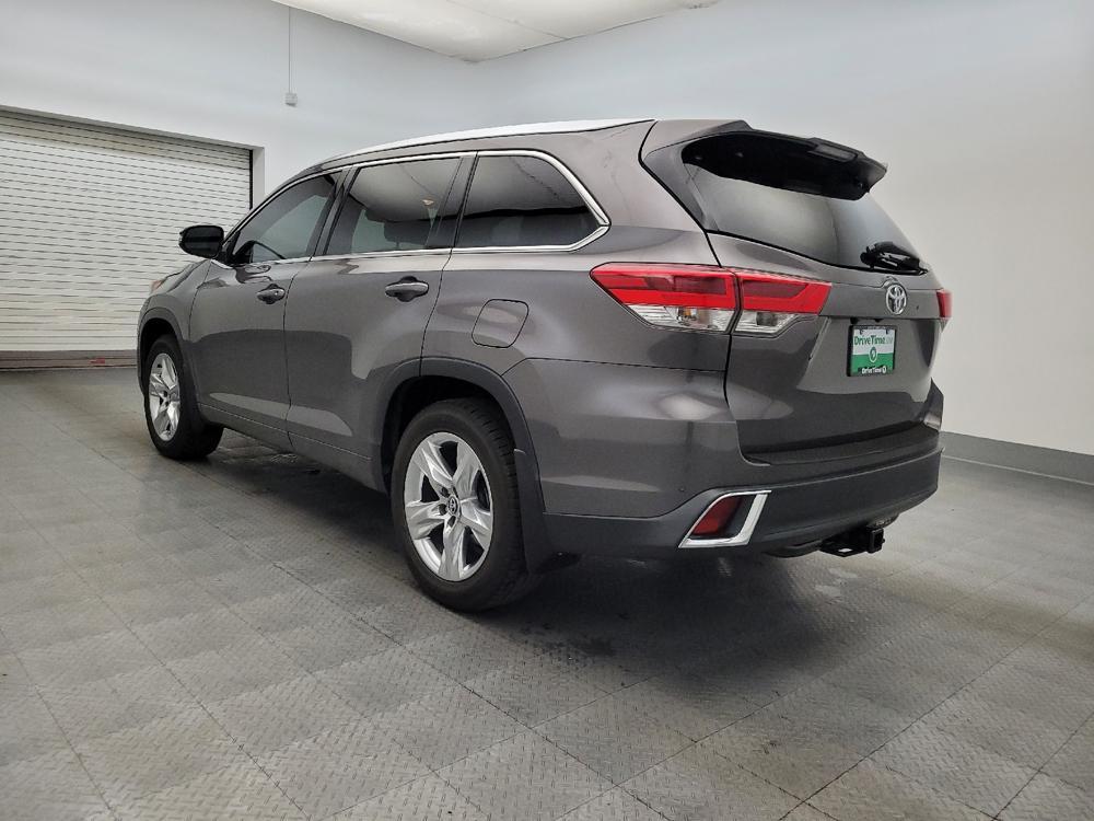 used 2017 Toyota Highlander car, priced at $22,295