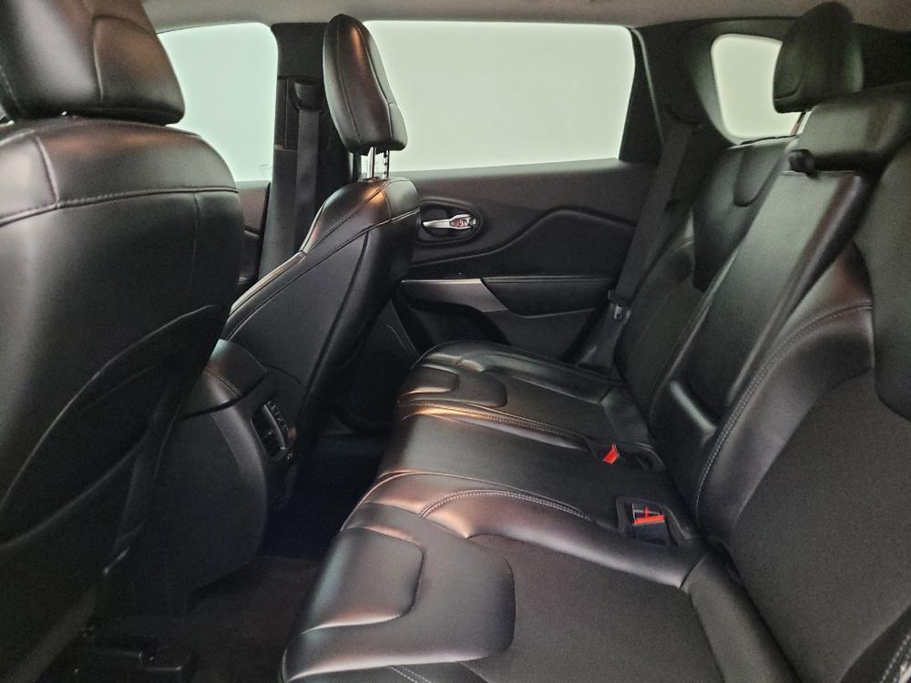 used 2020 Jeep Cherokee car, priced at $17,395