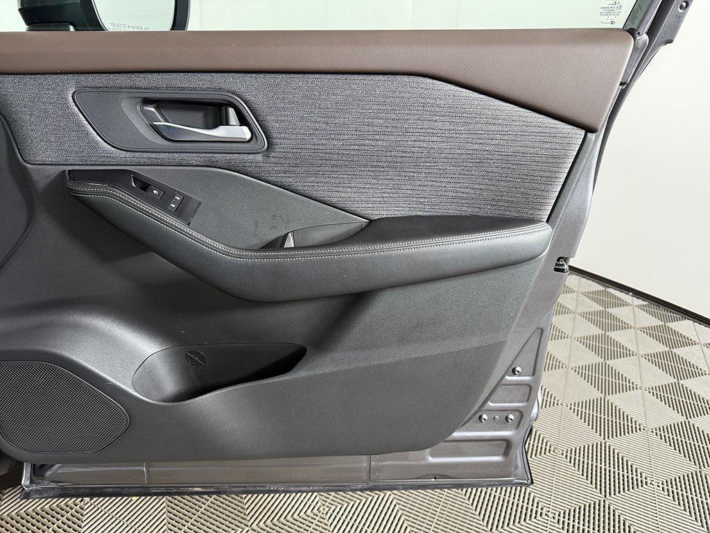 used 2022 Nissan Rogue car, priced at $18,990