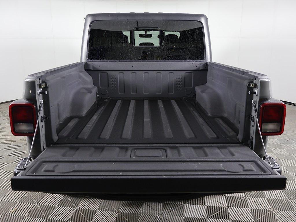 used 2022 Jeep Gladiator car, priced at $35,490