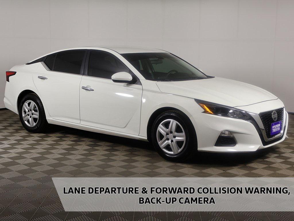 used 2022 Nissan Altima car, priced at $15,997