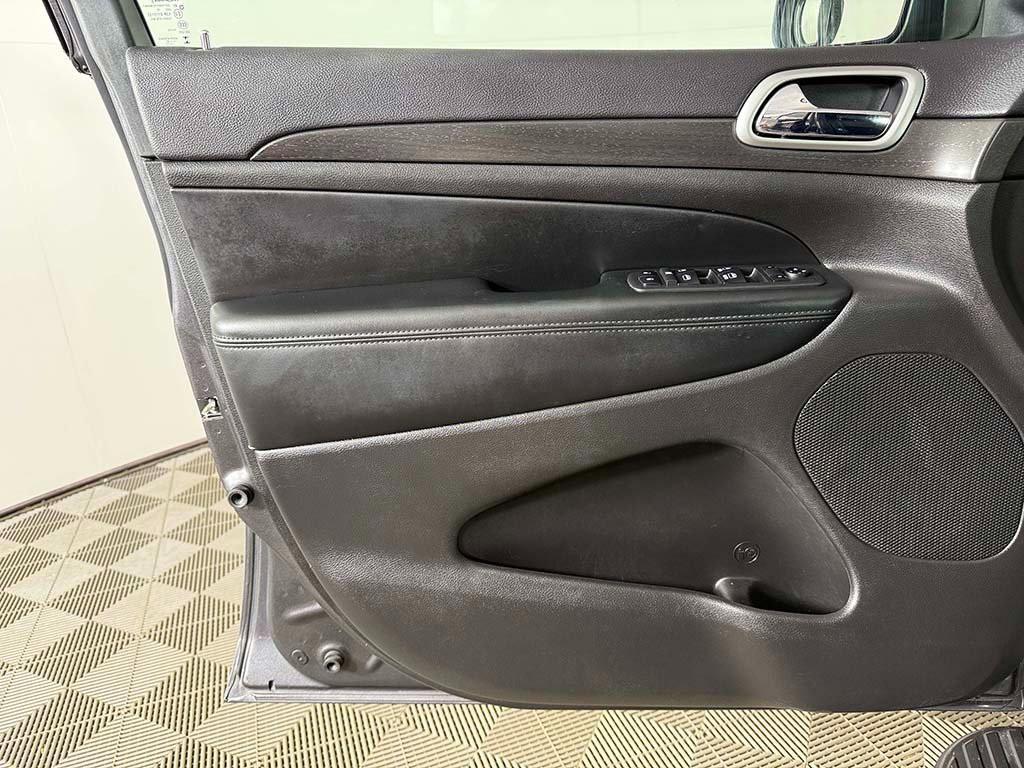 used 2018 Jeep Grand Cherokee car, priced at $18,390