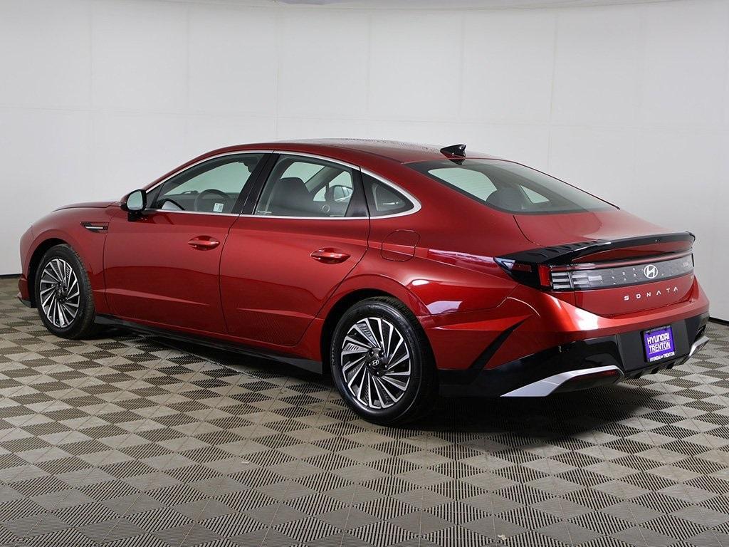 used 2024 Hyundai Sonata Hybrid car, priced at $22,470