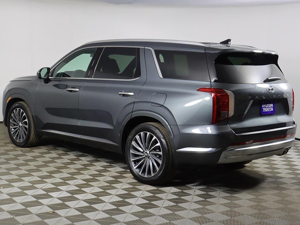 used 2024 Hyundai Palisade car, priced at $42,389