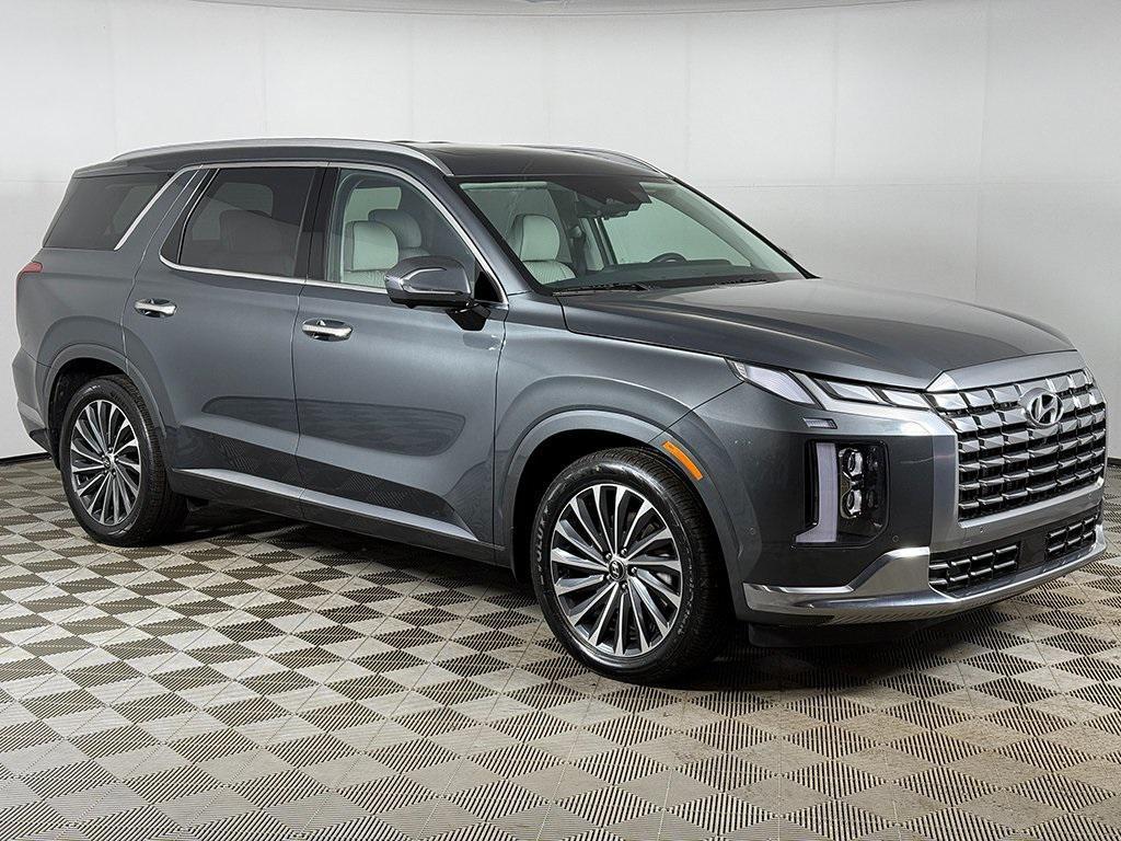 used 2023 Hyundai Palisade car, priced at $37,725