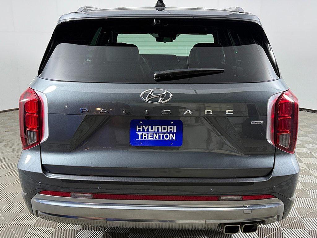 used 2024 Hyundai Palisade car, priced at $43,899