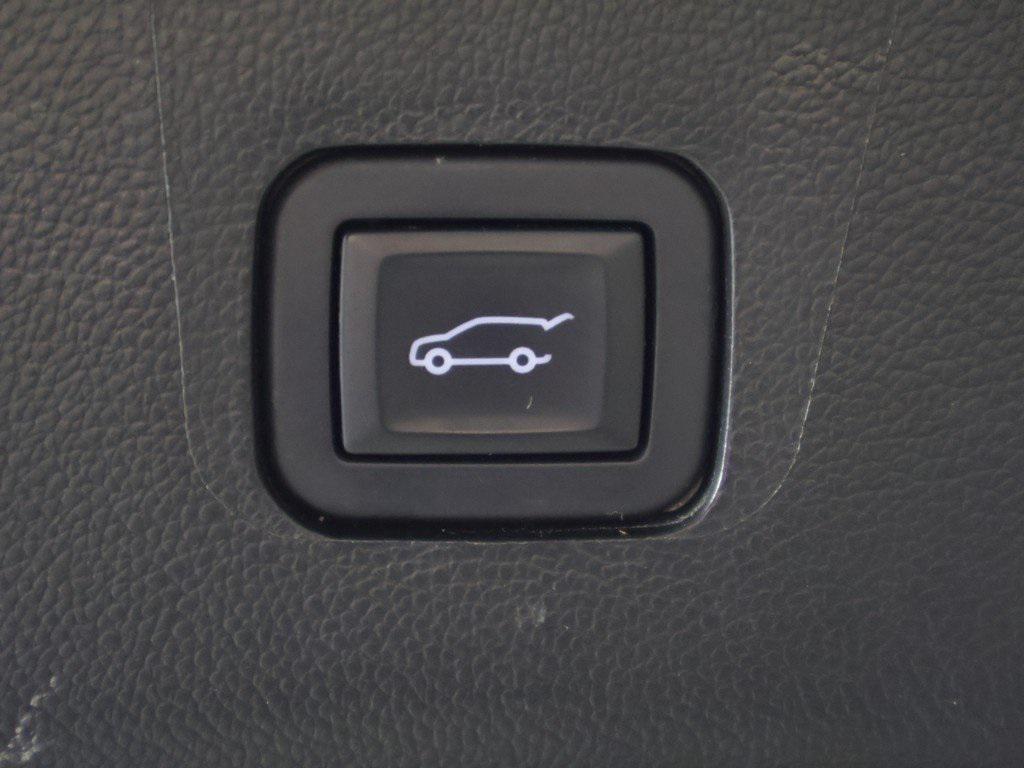 used 2019 Chevrolet Traverse car, priced at $16,590