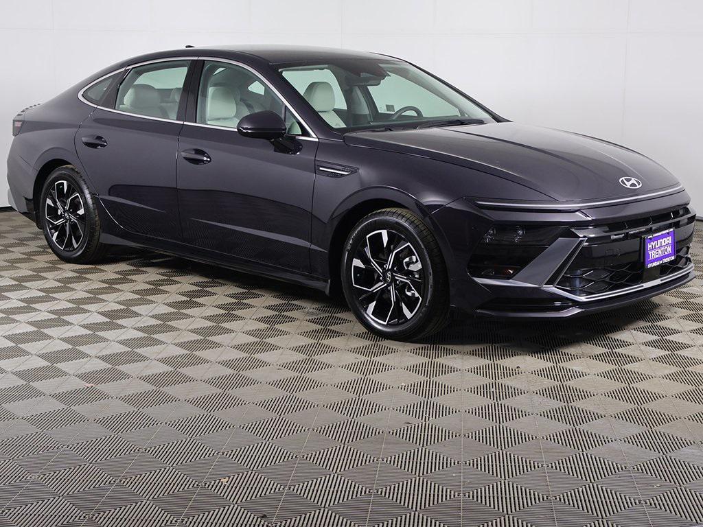 used 2025 Hyundai Sonata car, priced at $25,995