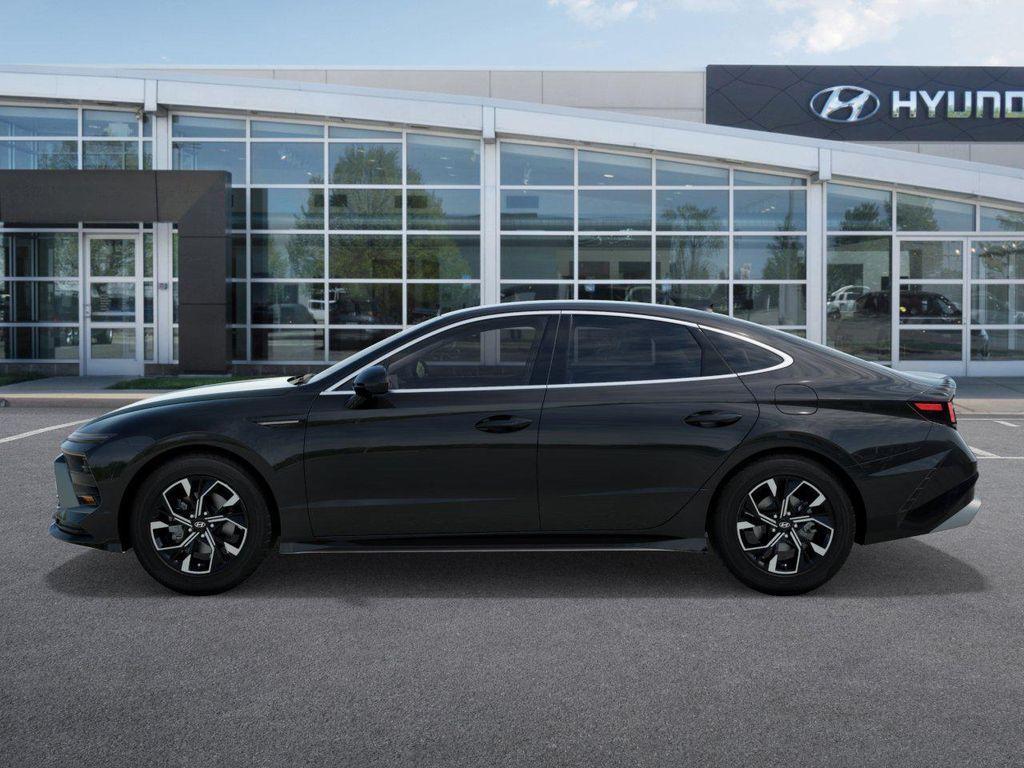 new 2025 Hyundai Sonata car, priced at $28,031