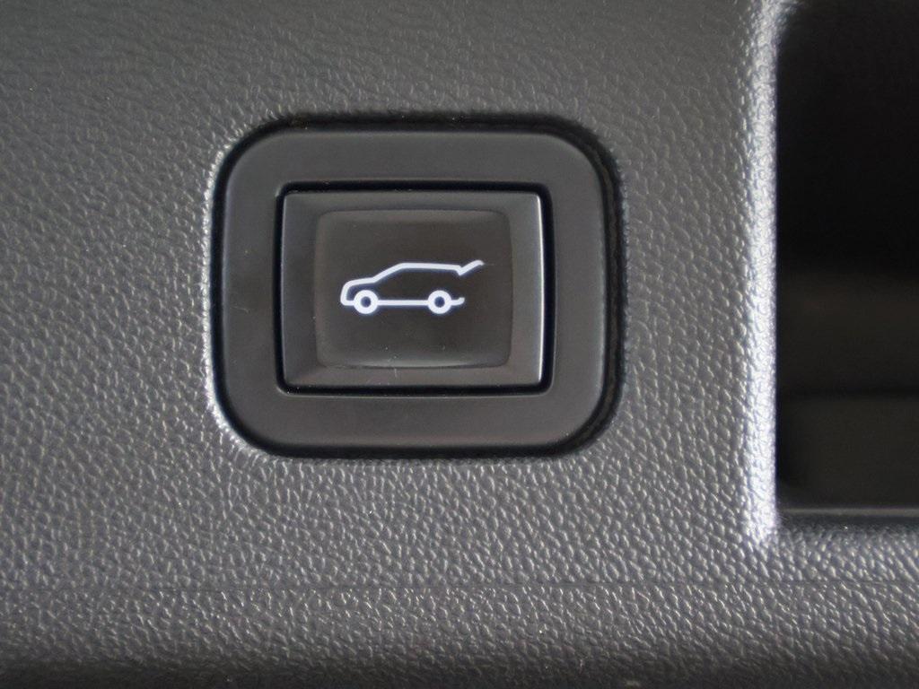 used 2022 Chevrolet Equinox car, priced at $19,995