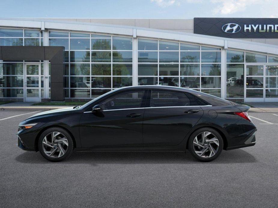 new 2025 Hyundai Elantra HEV car