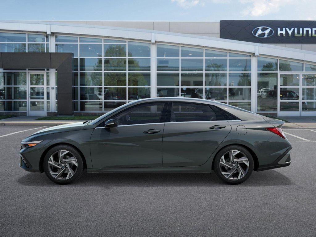 new 2025 Hyundai Elantra HEV car