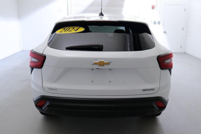 used 2024 Chevrolet Trax car, priced at $23,035