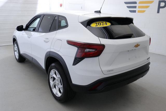 used 2024 Chevrolet Trax car, priced at $23,035