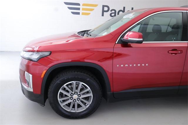 used 2023 Chevrolet Traverse car, priced at $31,987
