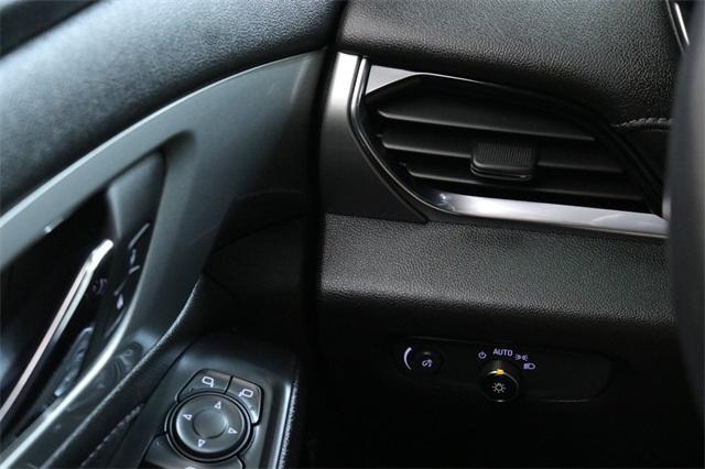 used 2022 Chevrolet Traverse car, priced at $31,415
