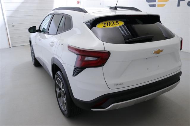 used 2025 Chevrolet Trax car, priced at $23,298