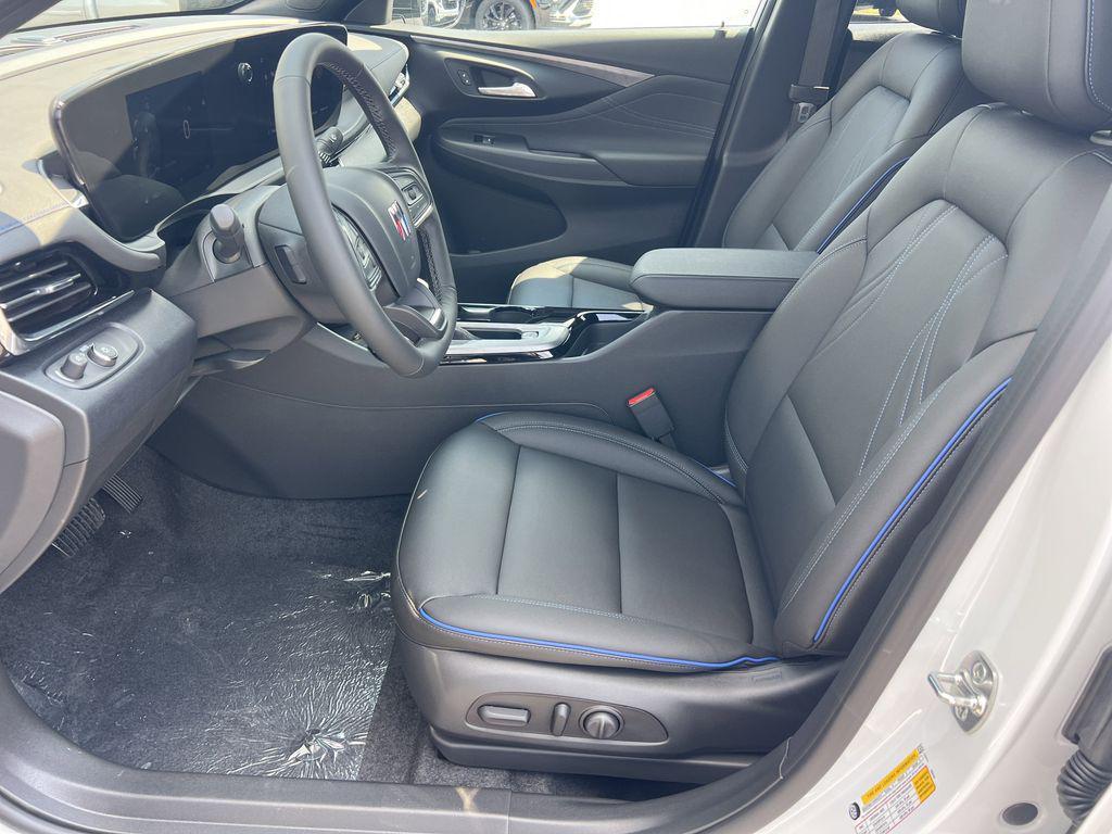 new 2025 Buick Envista car, priced at $32,475