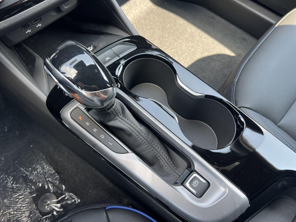 new 2025 Buick Envista car, priced at $32,475
