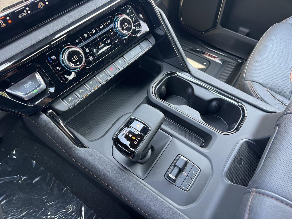 new 2025 GMC Sierra 1500 car, priced at $75,004