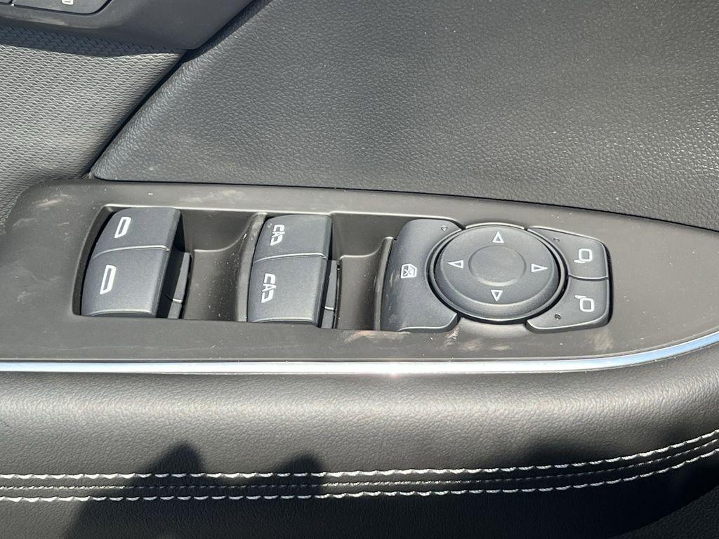 new 2025 Buick Envision car, priced at $38,390
