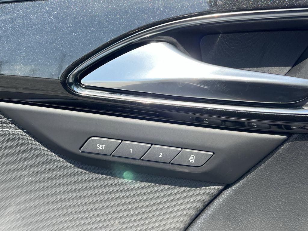 new 2025 Buick Envision car, priced at $38,390