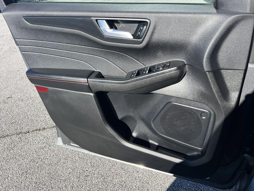 used 2023 Ford Escape car, priced at $19,999