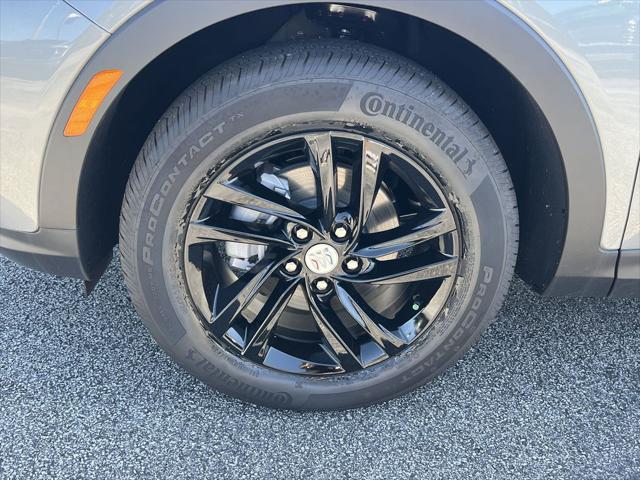 new 2025 Buick Envista car, priced at $28,885