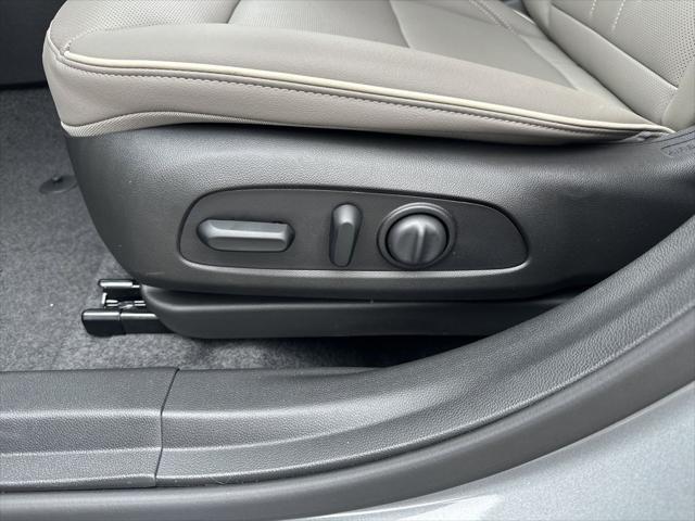 new 2025 Buick Envista car, priced at $31,950