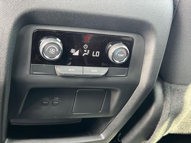 new 2025 Chevrolet Traverse car, priced at $42,494