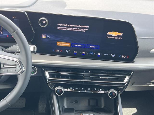 new 2025 Chevrolet Traverse car, priced at $42,494