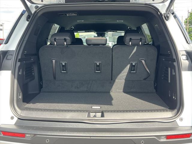 new 2025 Chevrolet Traverse car, priced at $42,494