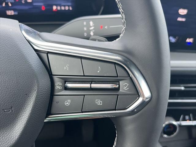 new 2025 Chevrolet Traverse car, priced at $42,494