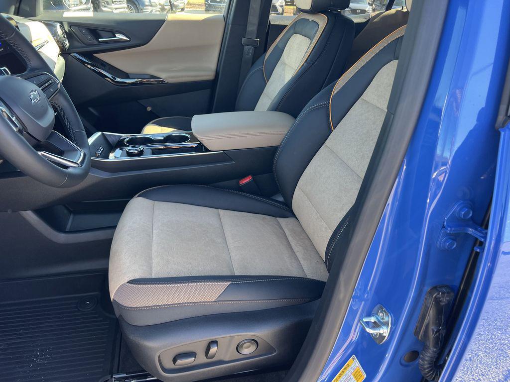 new 2026 Chevrolet Equinox car, priced at $37,215