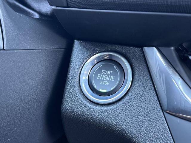 new 2025 Buick Envista car, priced at $30,515