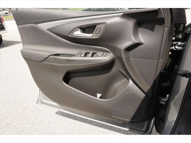 new 2025 Buick Envista car, priced at $26,860